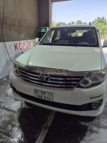 Toyota Fortuner 2013, 330,000 km - 2.7 l - Quba