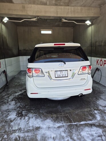 Toyota Fortuner 2013, 330,000 km - 2.7 l - Quba