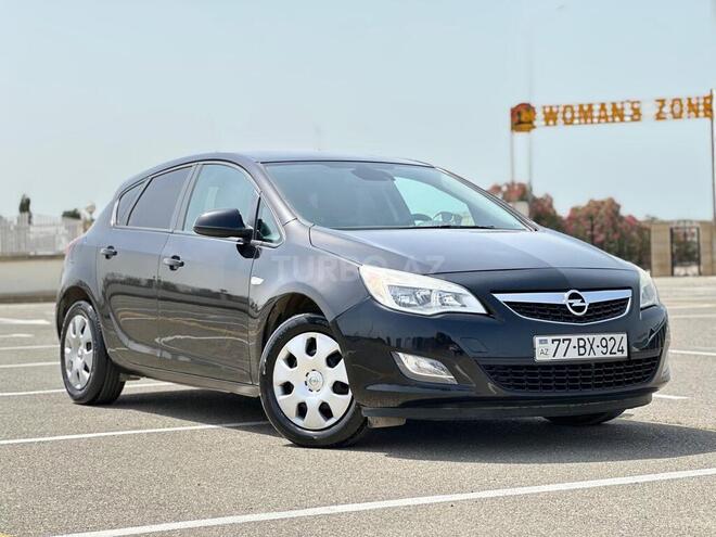 Opel Astra 2010, 285,000 km - 1.4 l - Bakı