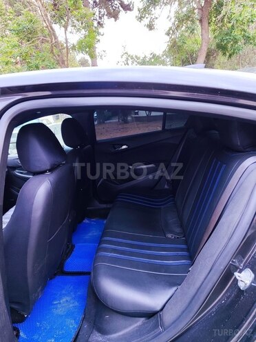 Chevrolet Cruze-10