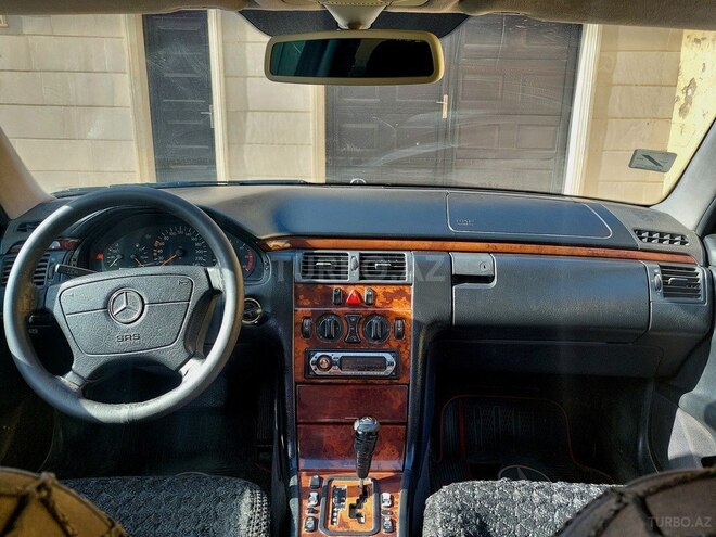 Mercedes E 220 d 1999, 540,000 km - 2.2 л - Bakı