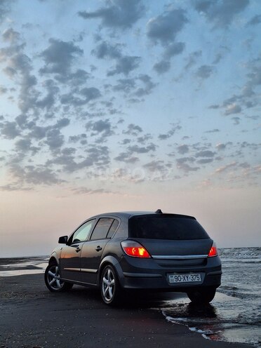 Opel Astra 2006, 313,000 km - 1.4 l - Quba