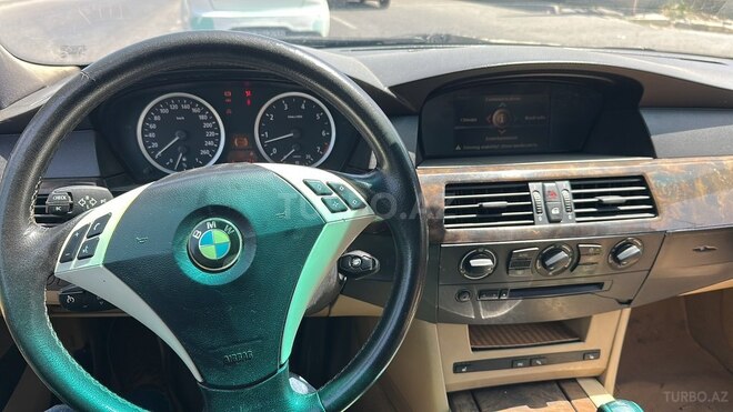 BMW 530 2003, 260,000 km - 3.0 l - Bakı