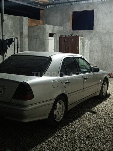 Mercedes C 280 1997, 494,831 km - 2.8 l - Göygöl