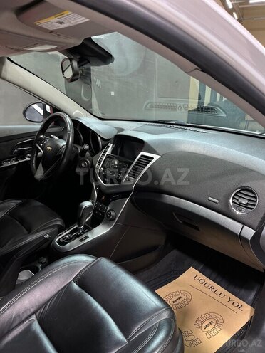 Chevrolet Cruze-14