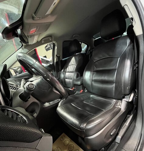 Chevrolet Cruze-18
