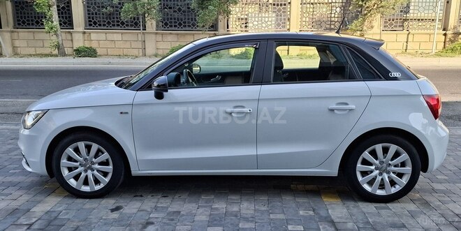 Audi A1-2