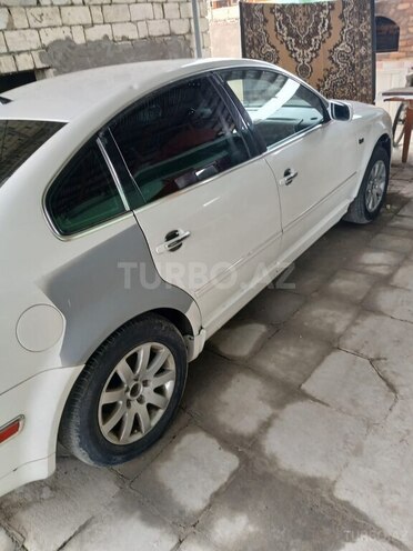 Volkswagen Passat 2003, 250,000 km - 1.8 l - Neftçala
