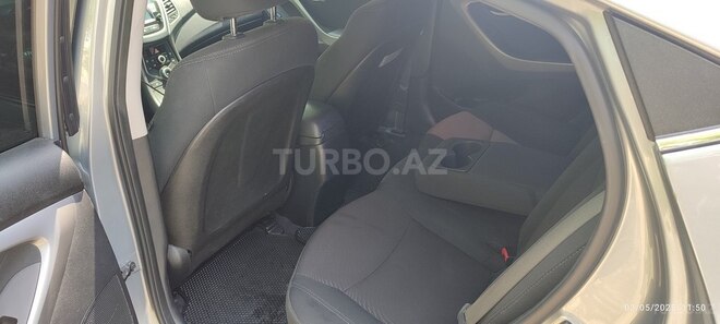 Hyundai Elantra 2015, 100,000 km - 1.8 l - Yevlax