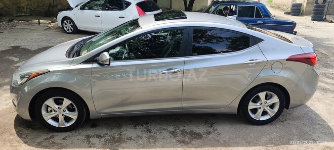 Hyundai Elantra 2015, 100,000 km - 1.8 l - Yevlax