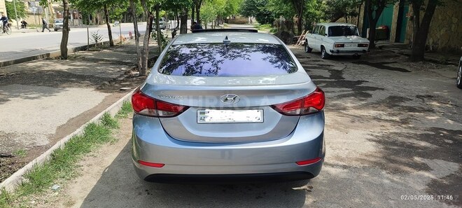 Hyundai Elantra 2015, 100,000 km - 1.8 l - Yevlax