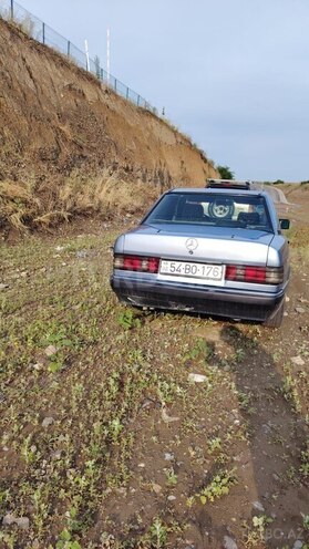 Mercedes 190 1989, 153,094 km - 2.0 l - Şirvan