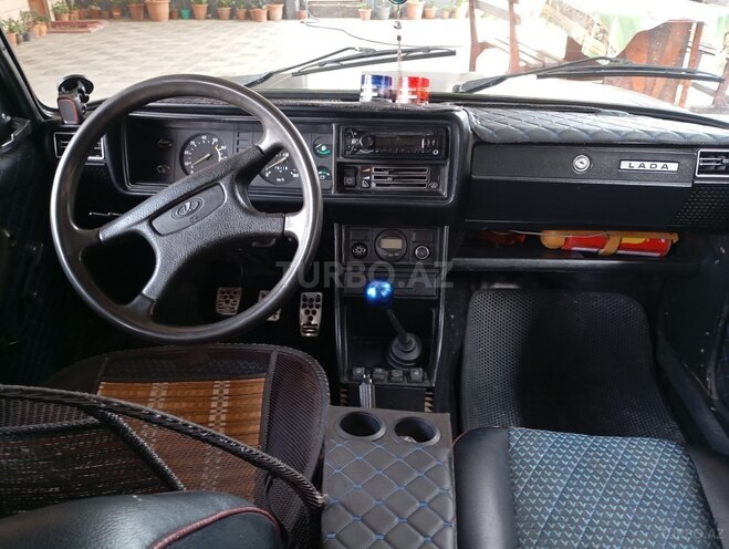 LADA (VAZ) 2104 2006, 60,300 km - 1.6 l - Salyan