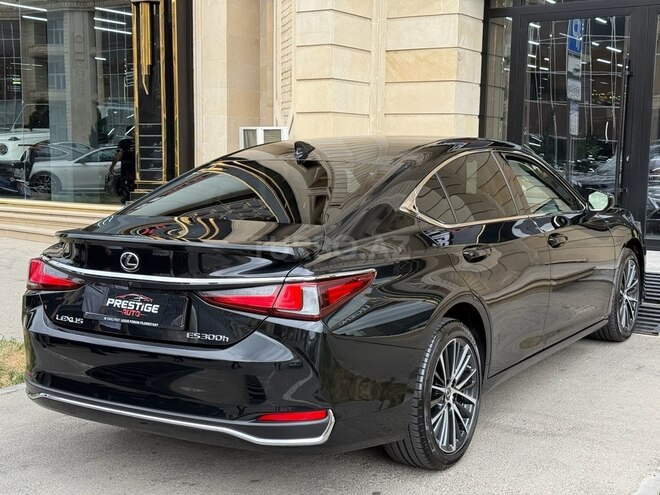 Lexus ES 300h-5