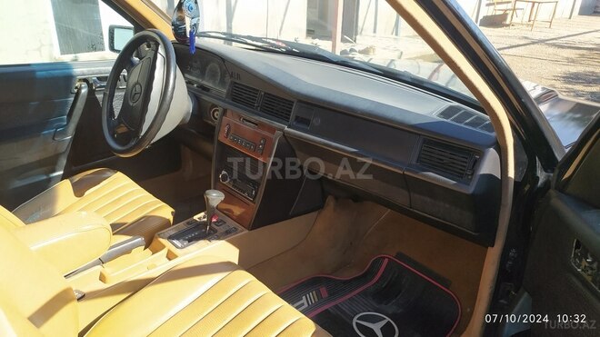 Mercedes 190 1992, 250,000 km - 2.3 l - Cəlilabad