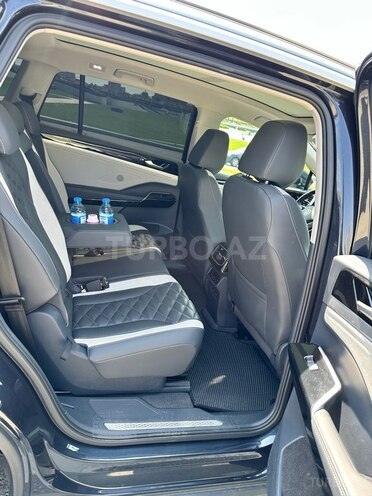 Volkswagen ID.6 Crozz-8