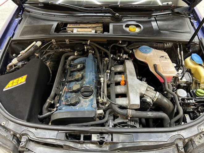 Audi A4 2003, 421,500 km - 1.8 л - Bakı