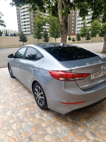 Hyundai Elantra 2016, 132,000 km - 2.0 л - Gəncə
