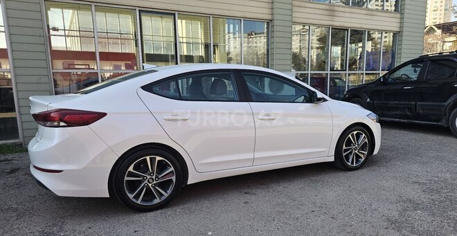 Hyundai Elantra 2016, 138,404 km - 2.0 l - Bakı