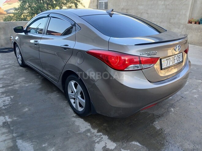 Hyundai Elantra 2013, 215,000 km - 1.8 l - Bakı