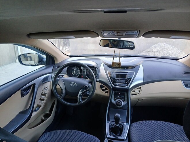 Hyundai Elantra 2013, 215,000 km - 1.8 l - Bakı