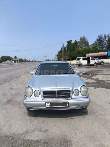 Mercedes E 200 1999, 683,537 km - 2.0 л - Ağdaş
