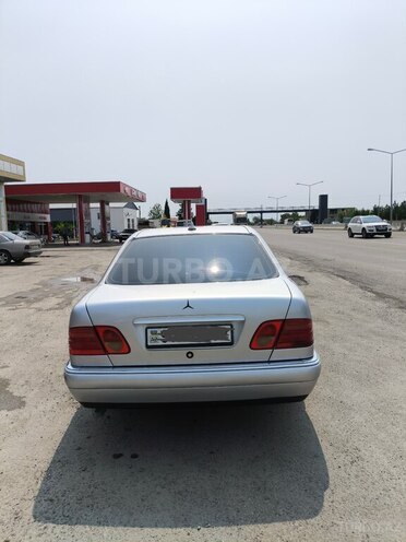 Mercedes E 200 1999, 683,537 km - 2.0 л - Ağdaş