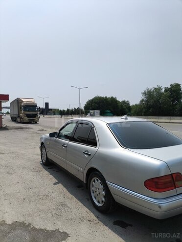 Mercedes E 200 1999, 683,537 km - 2.0 л - Ağdaş