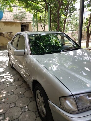Mercedes C 240 2000, 240,000 km - 2.4 l - Bakı