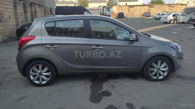 Hyundai i20 2013, 72,000 km - 1.4 l - Bakı
