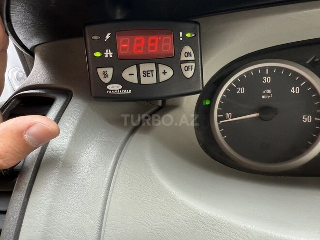 Opel Vivaro 2008, 218,980 km - 2.0 l - Bakı