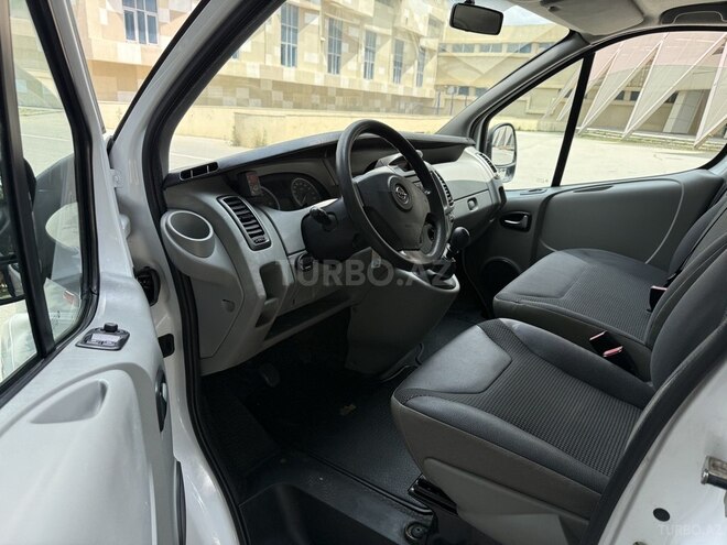 Opel Vivaro 2008, 218,980 km - 2.0 l - Bakı