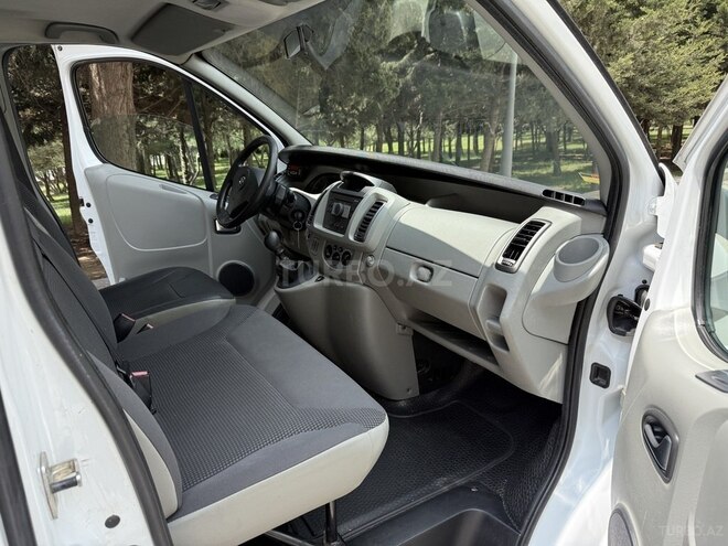 Opel Vivaro 2008, 218,980 km - 2.0 l - Bakı