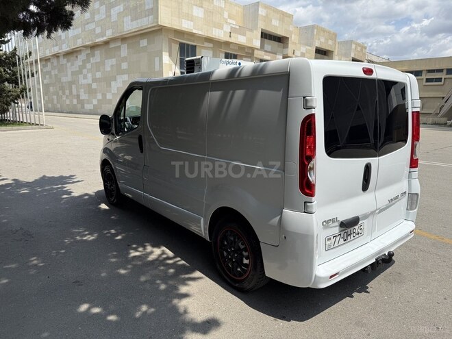 Opel Vivaro 2008, 218,980 km - 2.0 l - Bakı