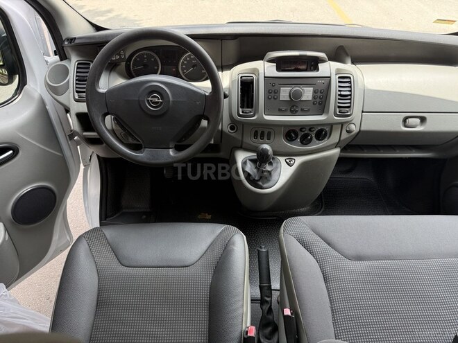 Opel Vivaro 2008, 218,980 km - 2.0 l - Bakı