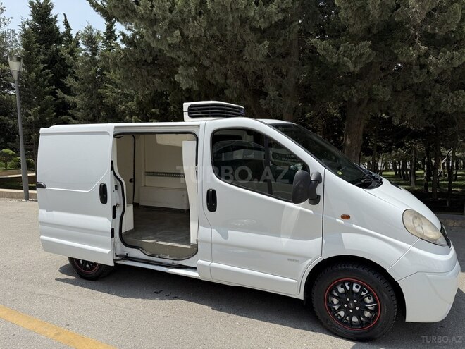 Opel Vivaro 2008, 218,980 km - 2.0 l - Bakı
