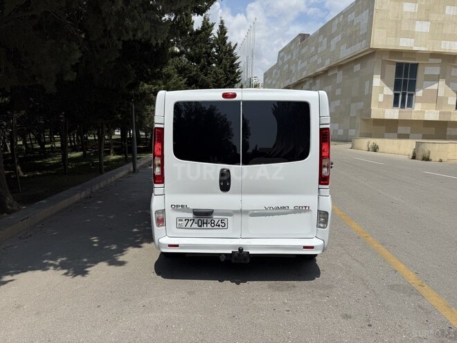 Opel Vivaro 2008, 218,980 km - 2.0 l - Bakı