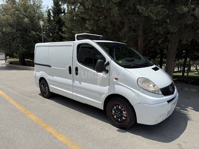Opel Vivaro 2008, 218,980 km - 2.0 l - Bakı