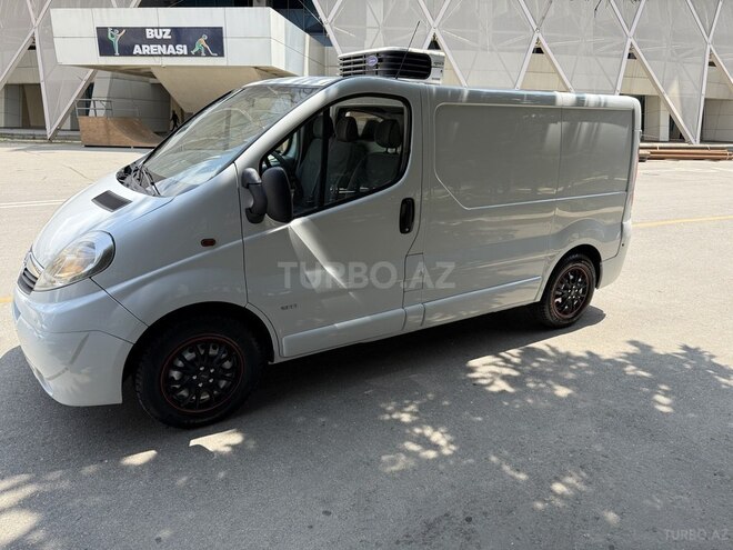 Opel Vivaro 2008, 218,980 km - 2.0 l - Bakı