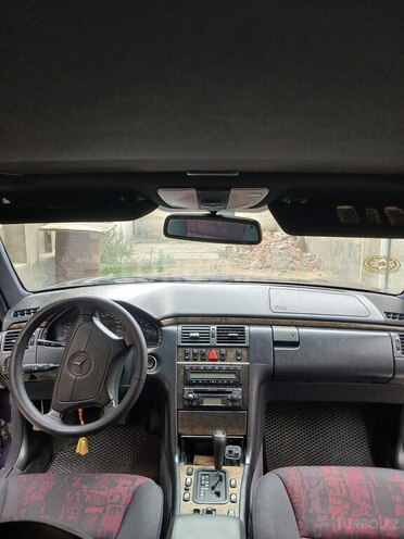 Mercedes E 240 1998, 339,445 km - 2.4 l - Sumqayıt