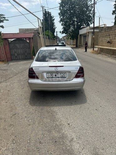 Mercedes E 220 d 2004, 352,967 km - 2.2 l - Bakı