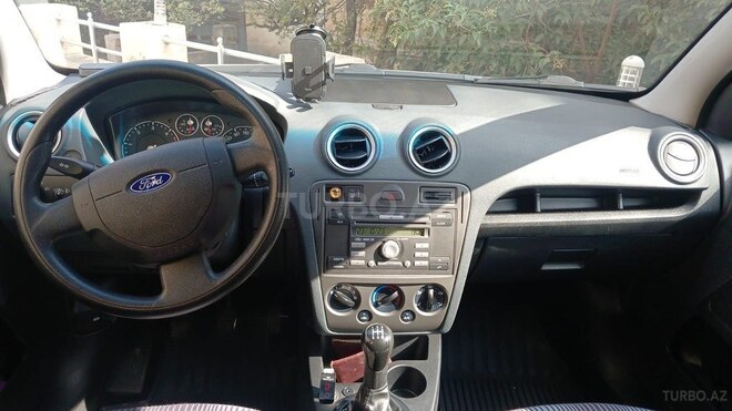 Ford Fiesta 2008, 256,000 km - 1.4 l - Biləsuvar