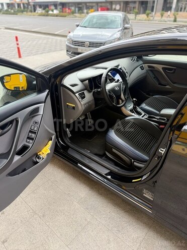 Hyundai Elantra 2015, 138,350 km - 1.8 л - Bakı
