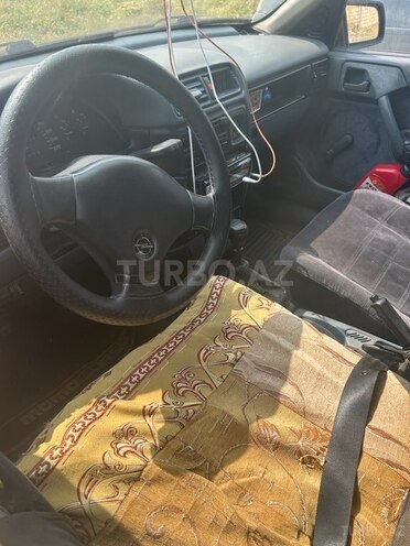 Opel Vectra 1992, 350,000 km - 2.0 l - Şəki