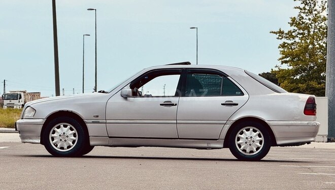 Mercedes C 180 1998, 320,450 km - 1.8 l - Bakı