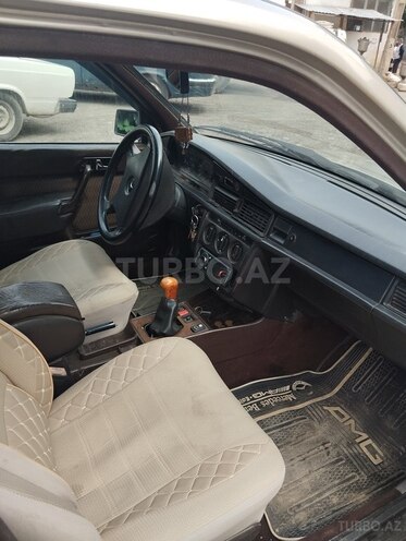 Mercedes 190 1990, 250,000 km - 2.3 l - Gəncə