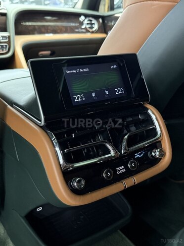 Bentley Bentayga 2023, 21,000 km - 4.0 l - Bakı