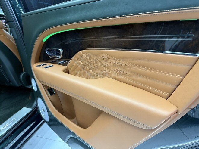 Bentley Bentayga 2023, 21,000 km - 4.0 l - Bakı