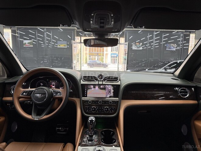 Bentley Bentayga 2023, 21,000 km - 4.0 l - Bakı