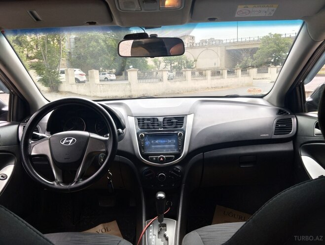 Hyundai Accent 2015, 208,000 km - 1.4 l - Bakı